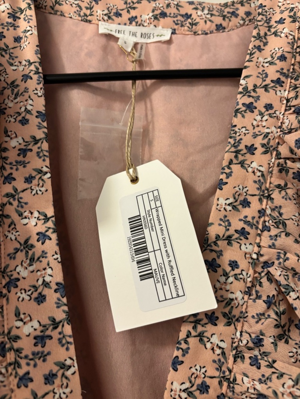 NEW FREE THE ROSES WRAP DRESS - Picture 4 of 6
